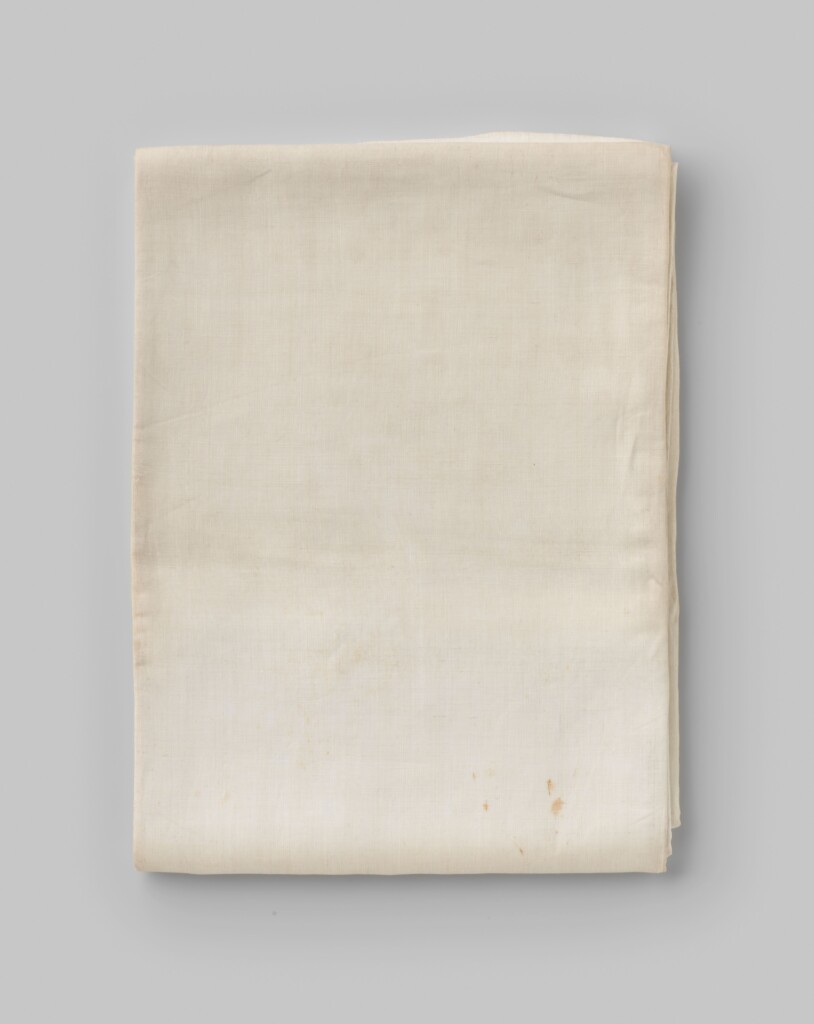 “Laken” or bed sheet